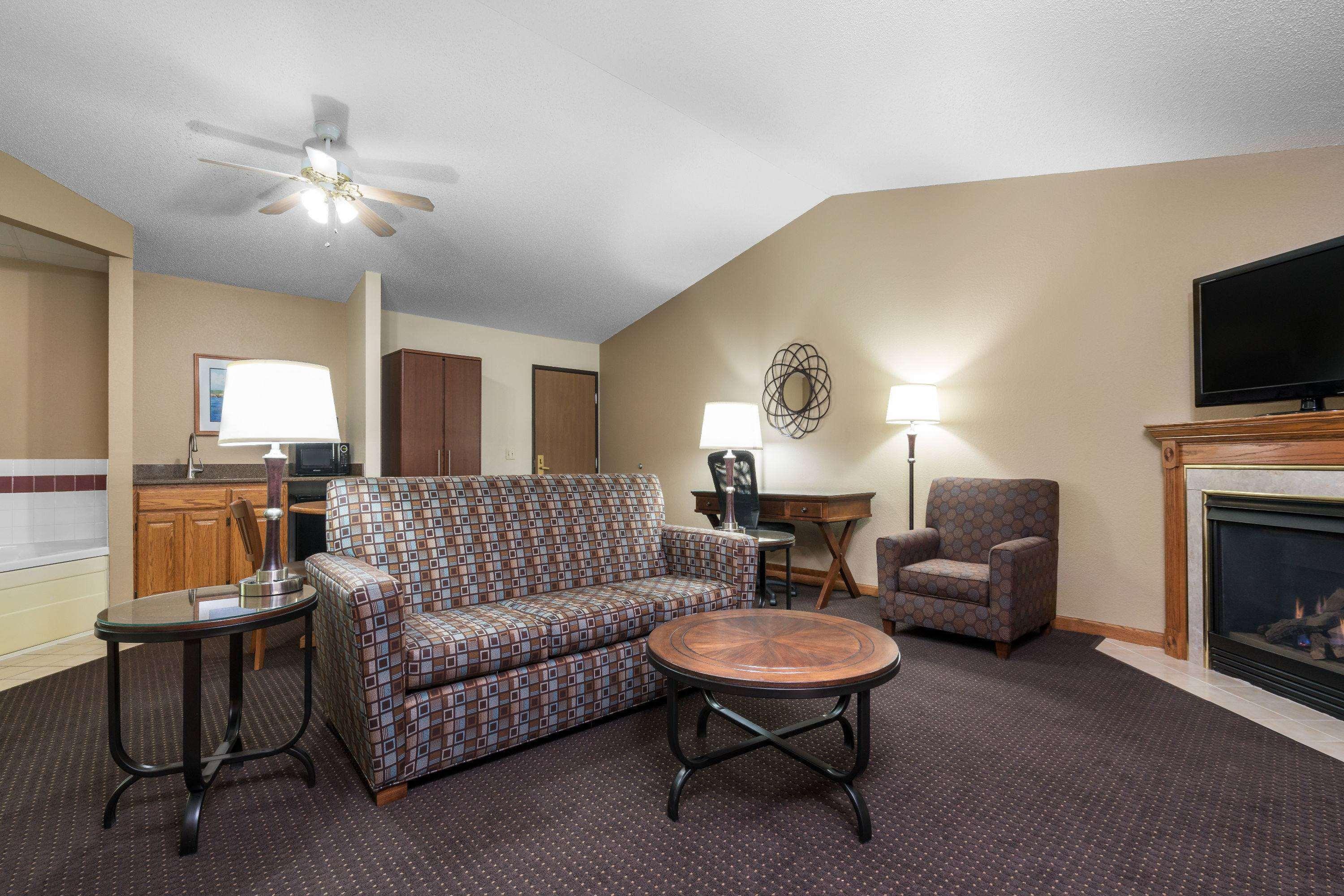 Americinn By Wyndham Lake City מראה חיצוני תמונה