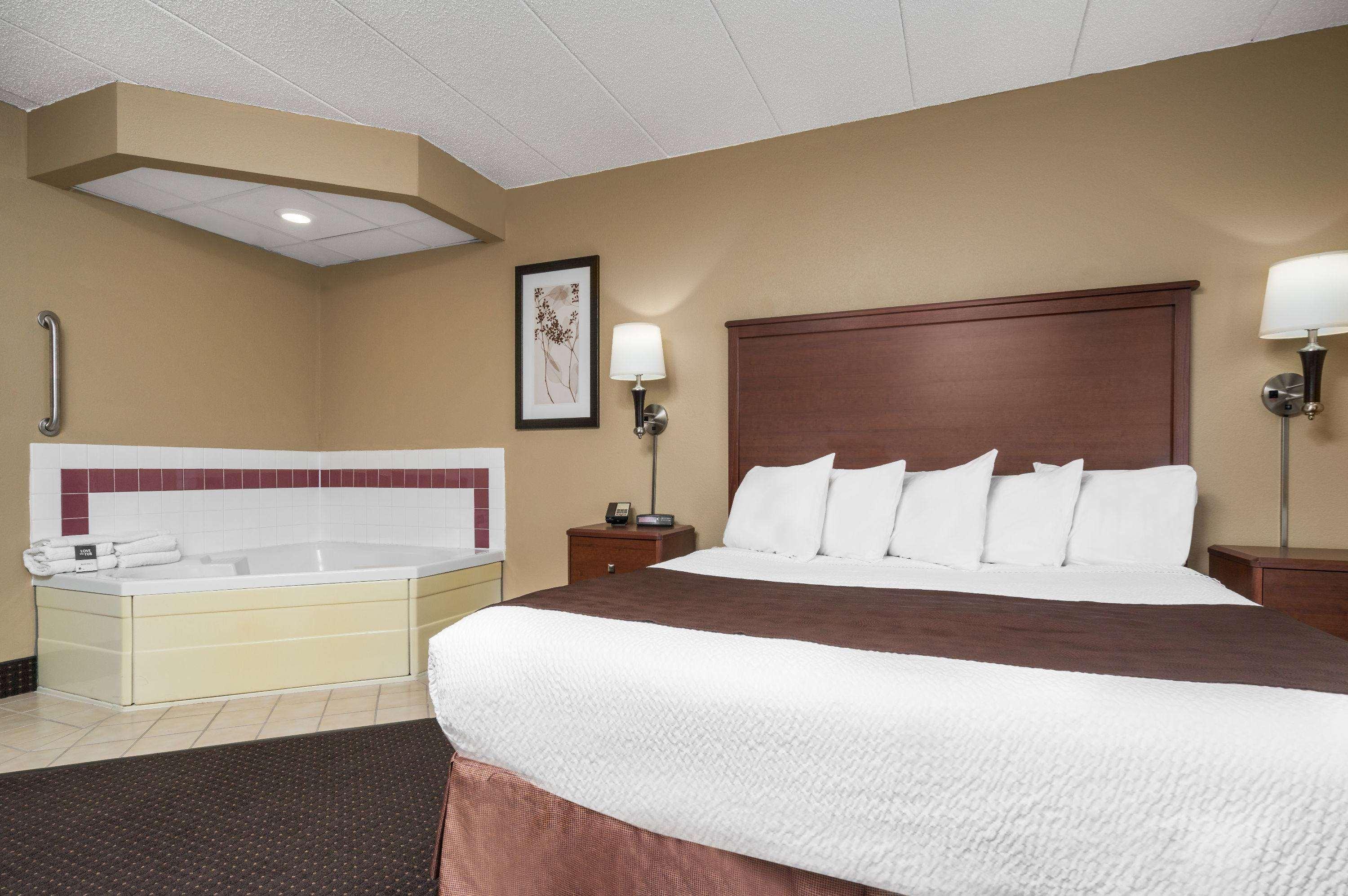 Americinn By Wyndham Lake City מראה חיצוני תמונה