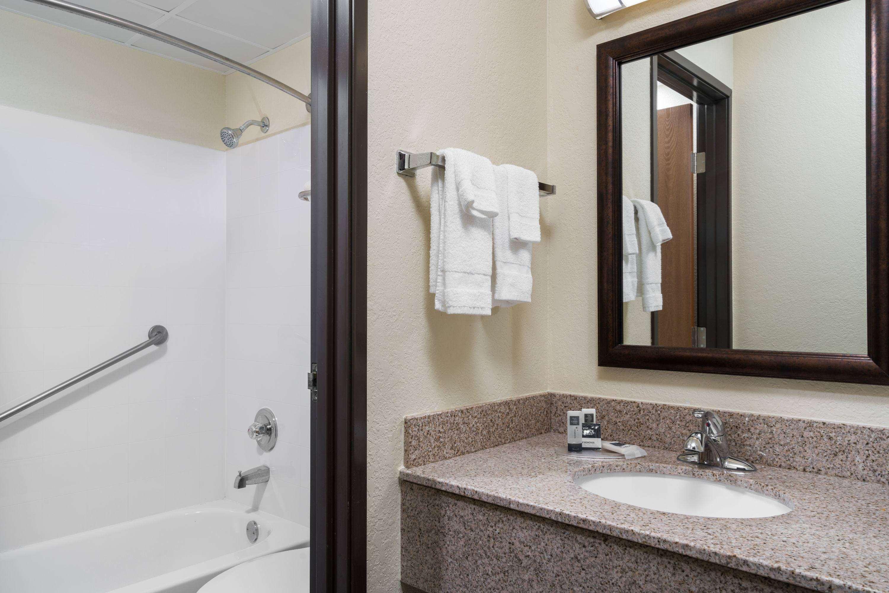 Americinn By Wyndham Lake City מראה חיצוני תמונה